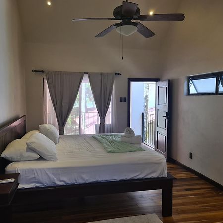 Hona Beach Hotel Dominical Ruang foto