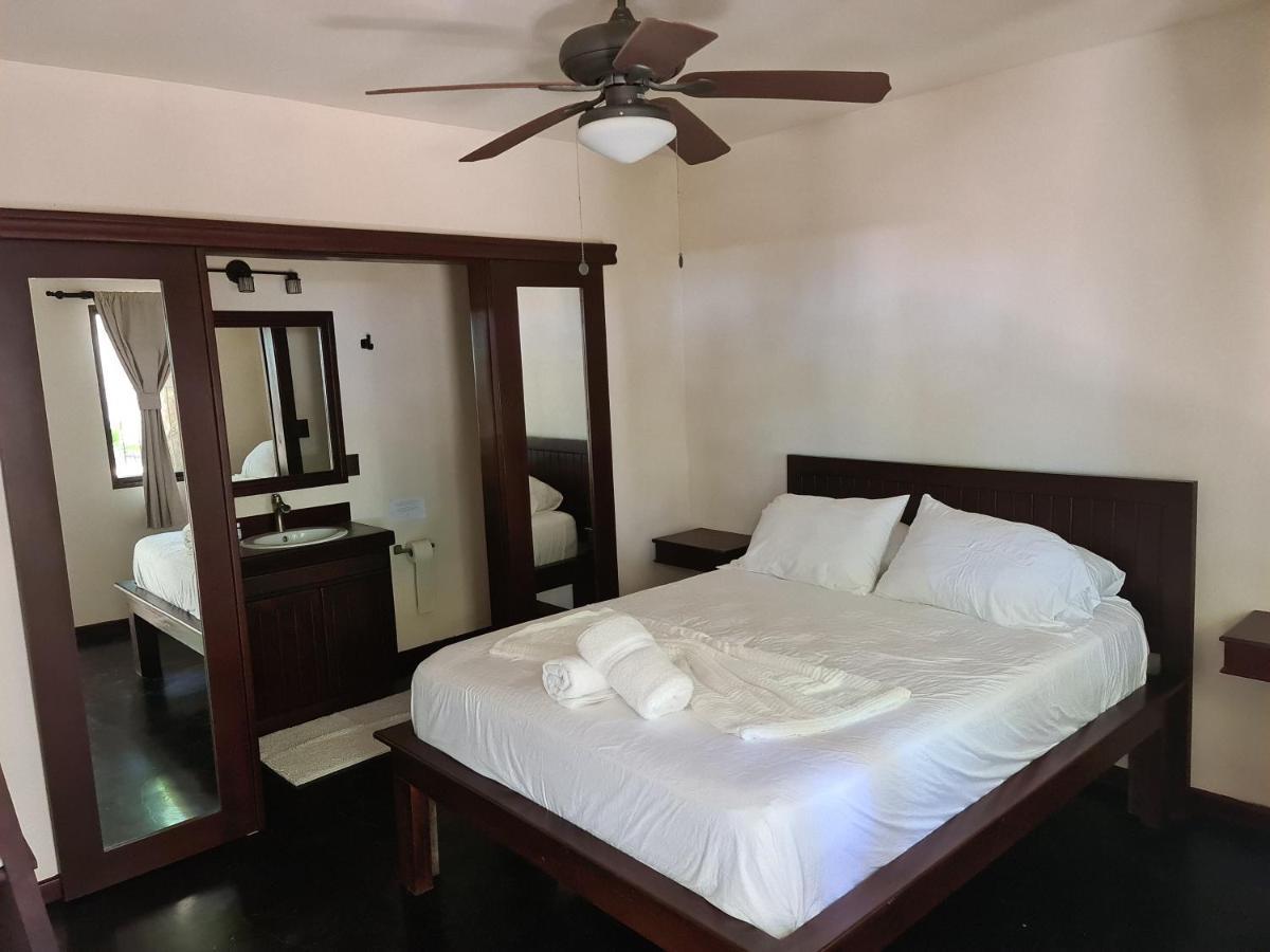 Hona Beach Hotel Dominical Bagian luar foto