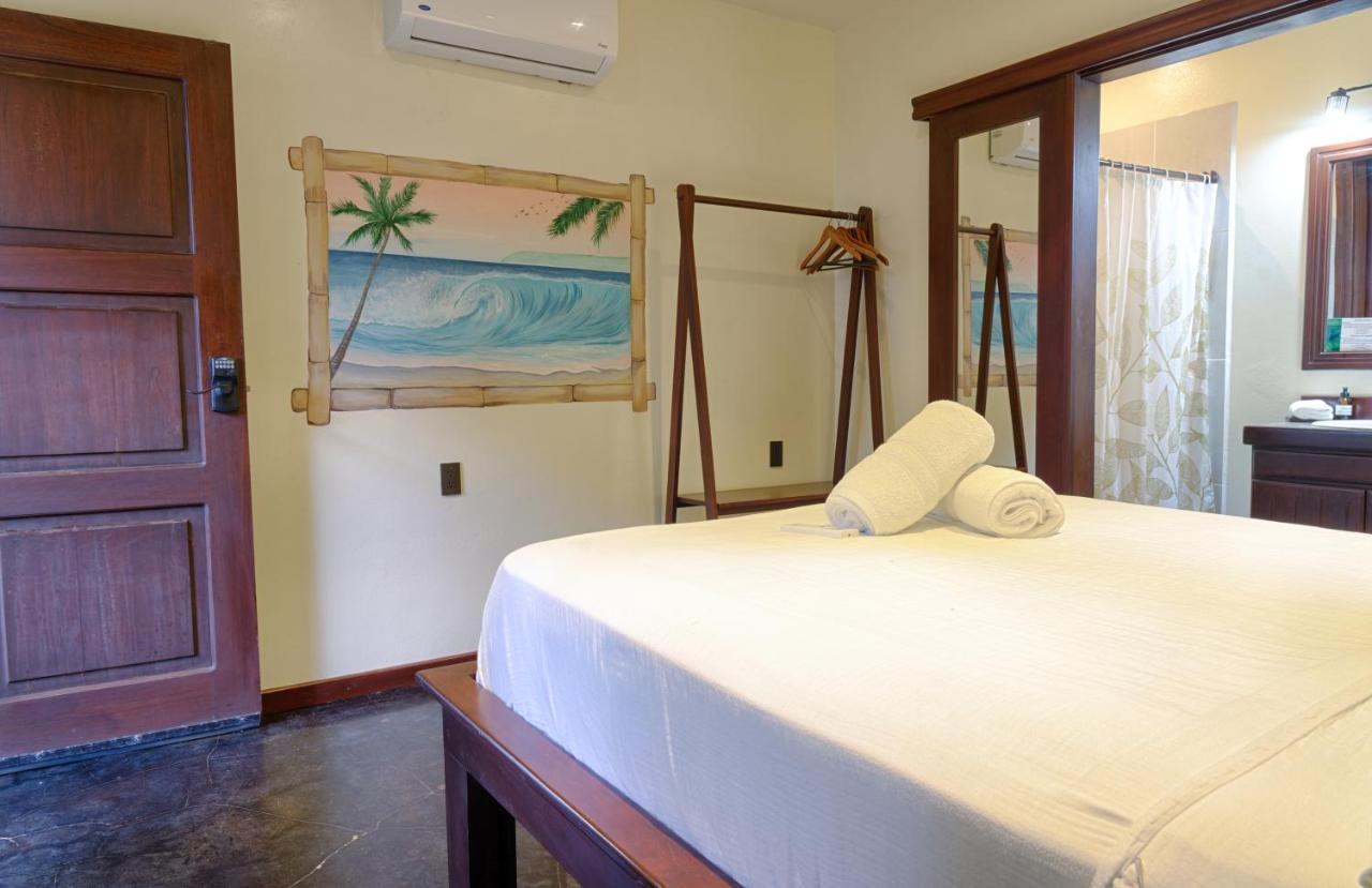 Hona Beach Hotel Dominical Bagian luar foto