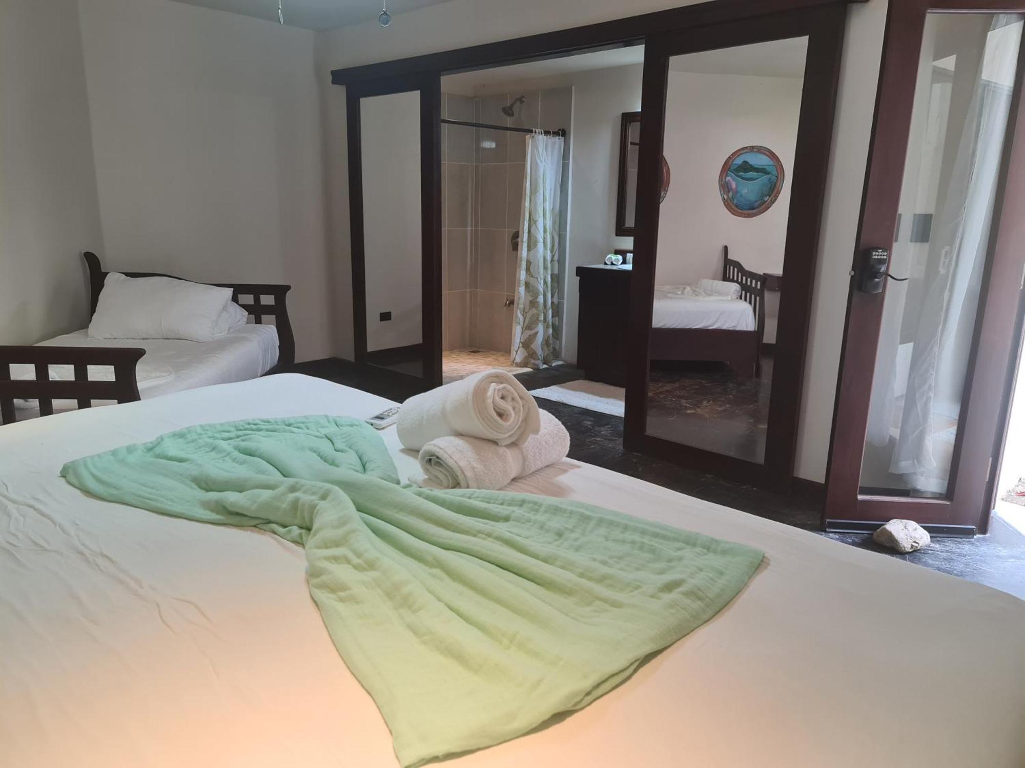 Hona Beach Hotel Dominical Ruang foto