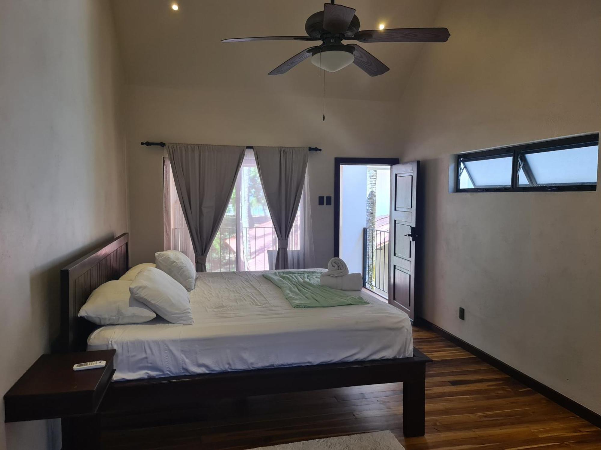 Hona Beach Hotel Dominical Ruang foto