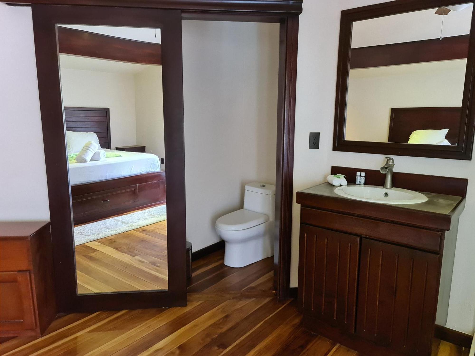 Hona Beach Hotel Dominical Ruang foto